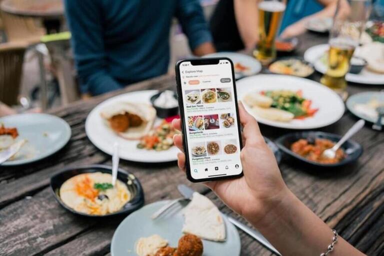 Tiktok : Comment le réseau social peut-il convaincre les restaurateurs ?